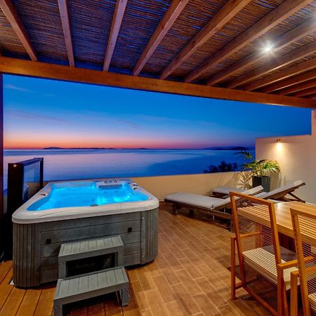 Lalari Beach Suites Vari  Екстер'єр фото