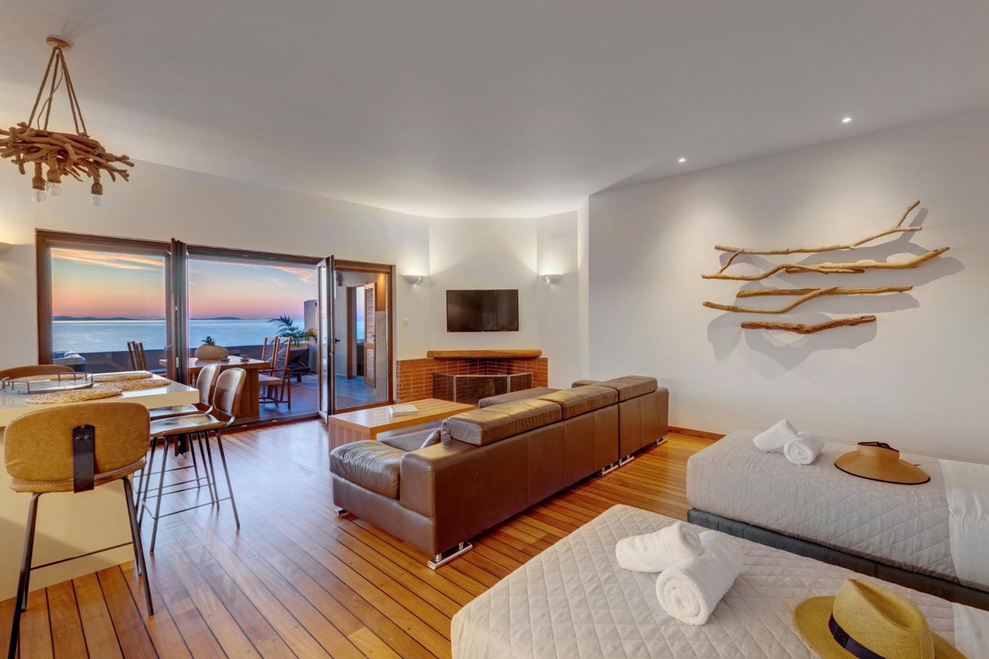 Lalari Beach Suites Vari  Екстер'єр фото