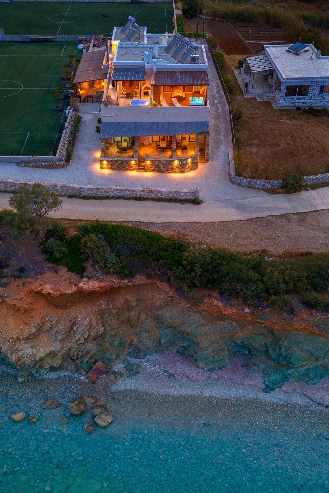 Lalari Beach Suites Vari  Екстер'єр фото