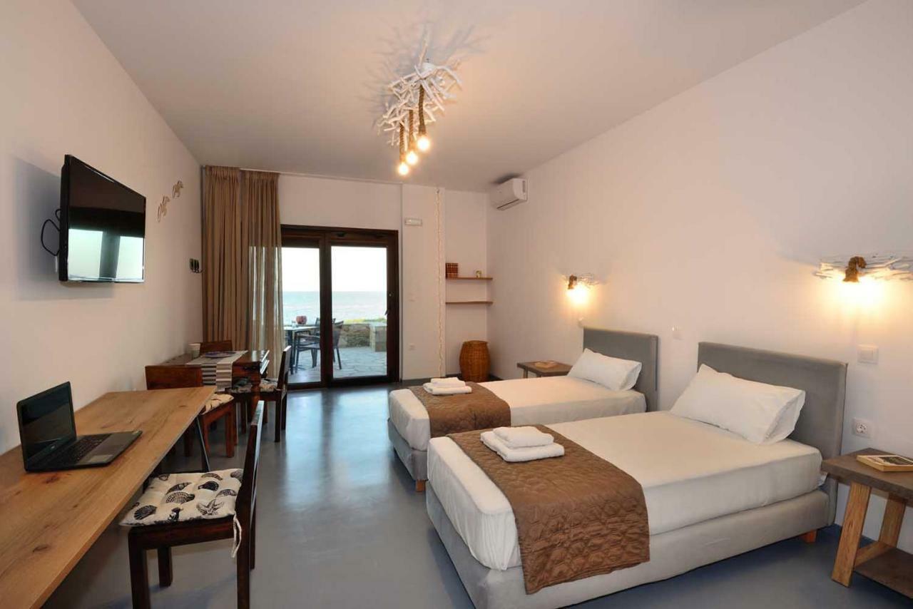 Lalari Beach Suites Vari  Екстер'єр фото