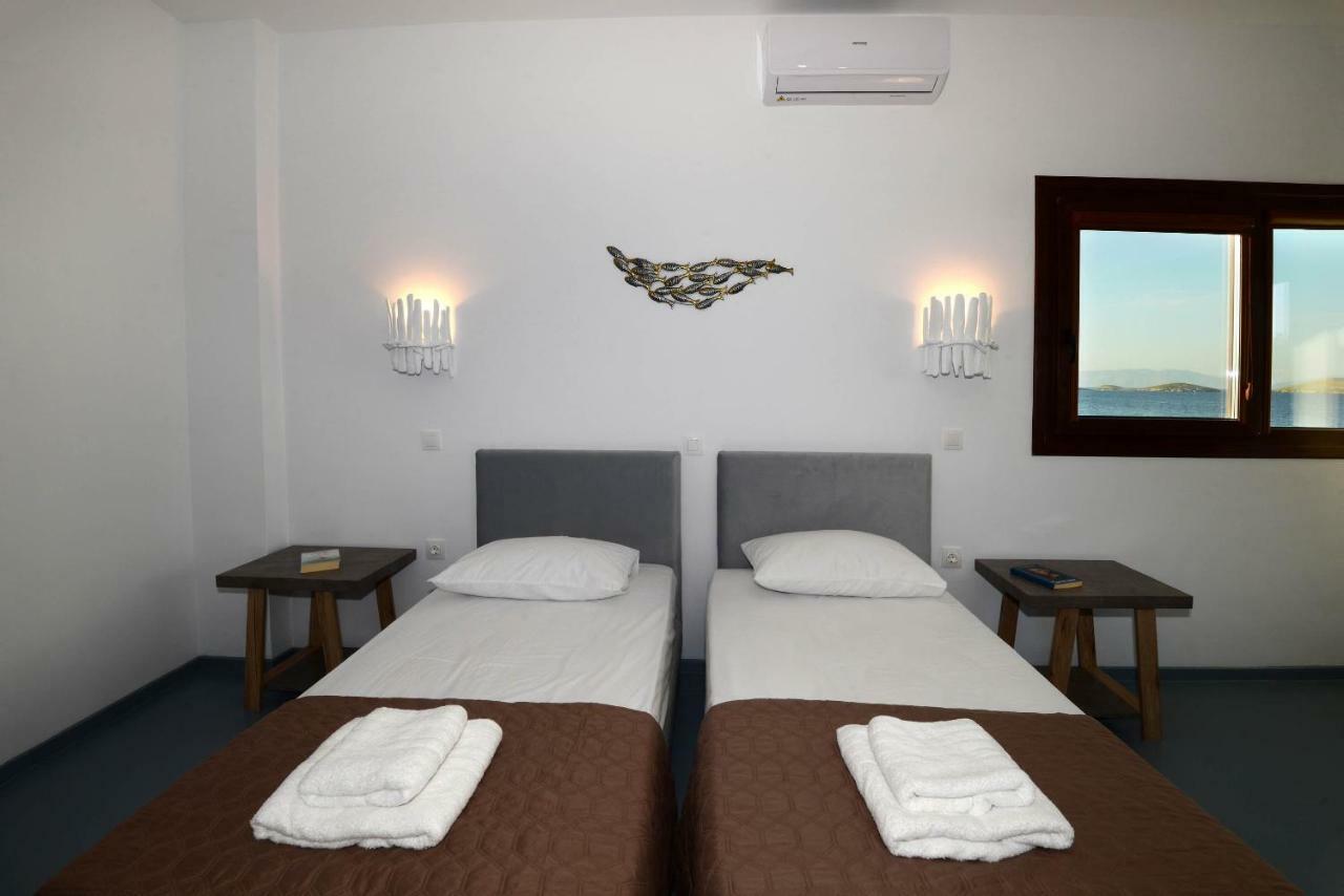 Lalari Beach Suites Vari  Екстер'єр фото