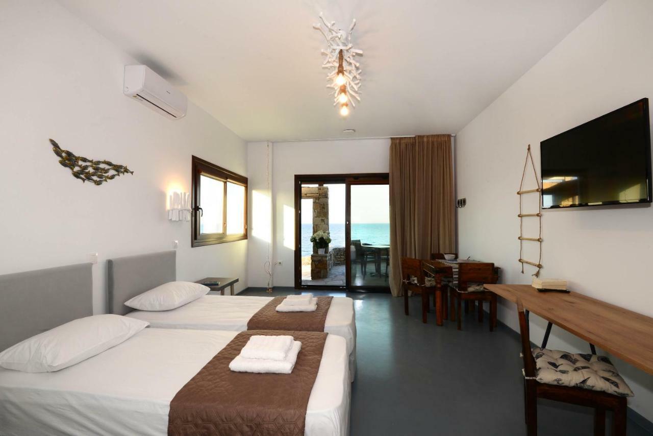 Lalari Beach Suites Vari  Екстер'єр фото