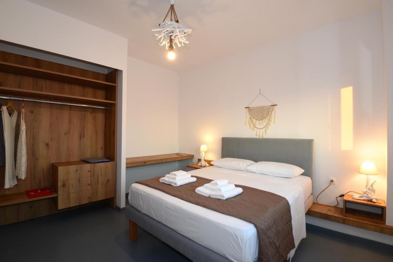 Lalari Beach Suites Vari  Екстер'єр фото